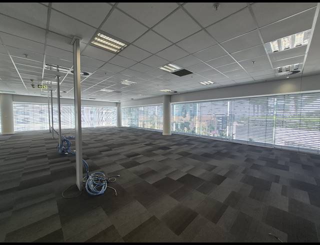 1,418M² OFFICE TO LET IN SANDTON CENTRAL